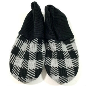 NWOT Gap Mens Gripper Sock Slippers Black Grey Plaid